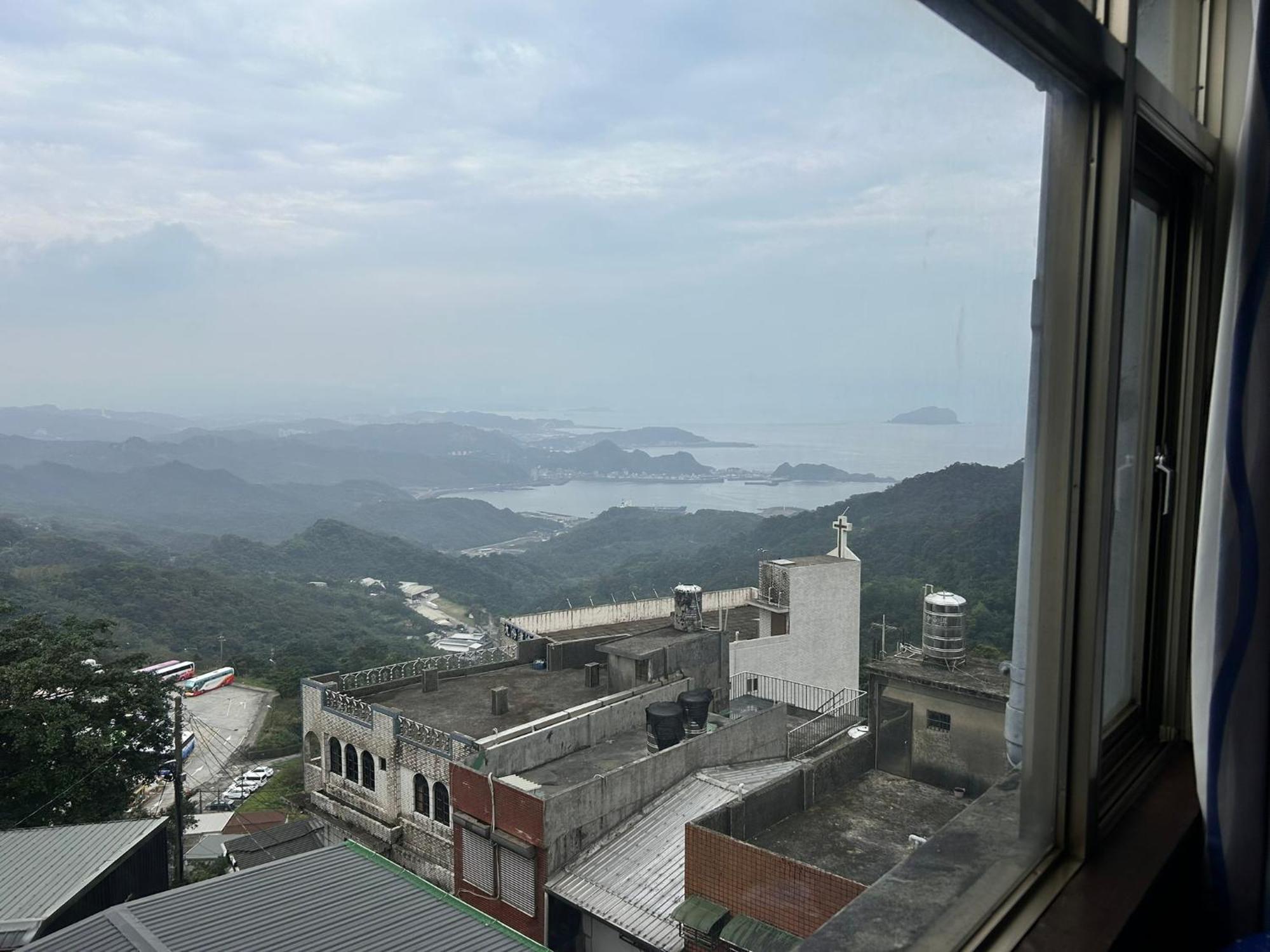Old Street Seaview Homestay Цзюфень Екстер'єр фото